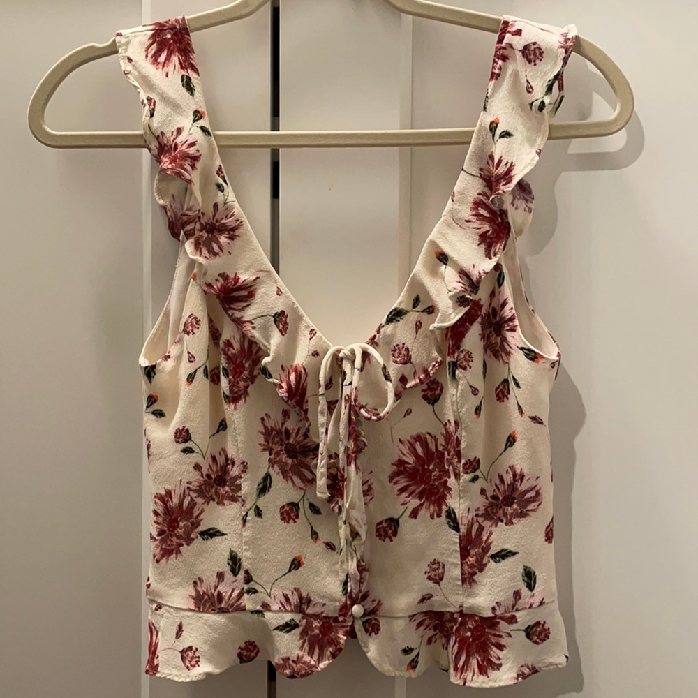 ASTR The Sleeveless crop top, SRING 🌼 Perfect